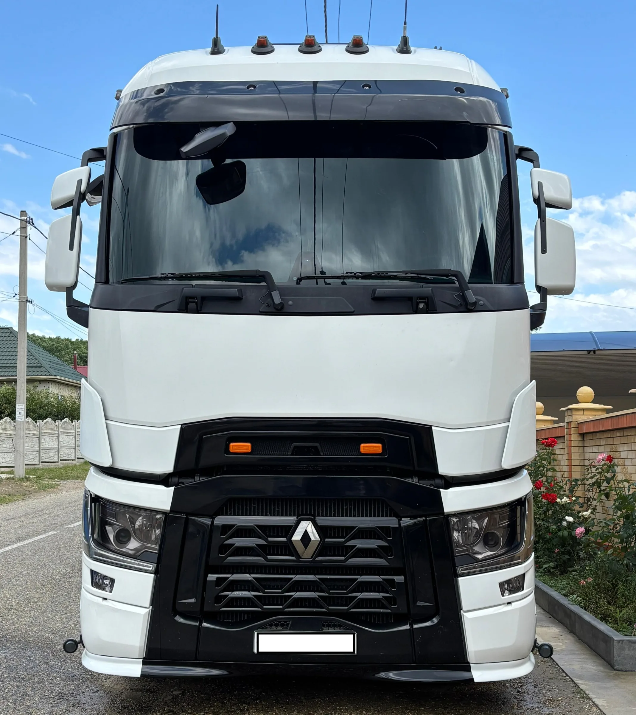 Юбка бампера нижняя губа Renault T