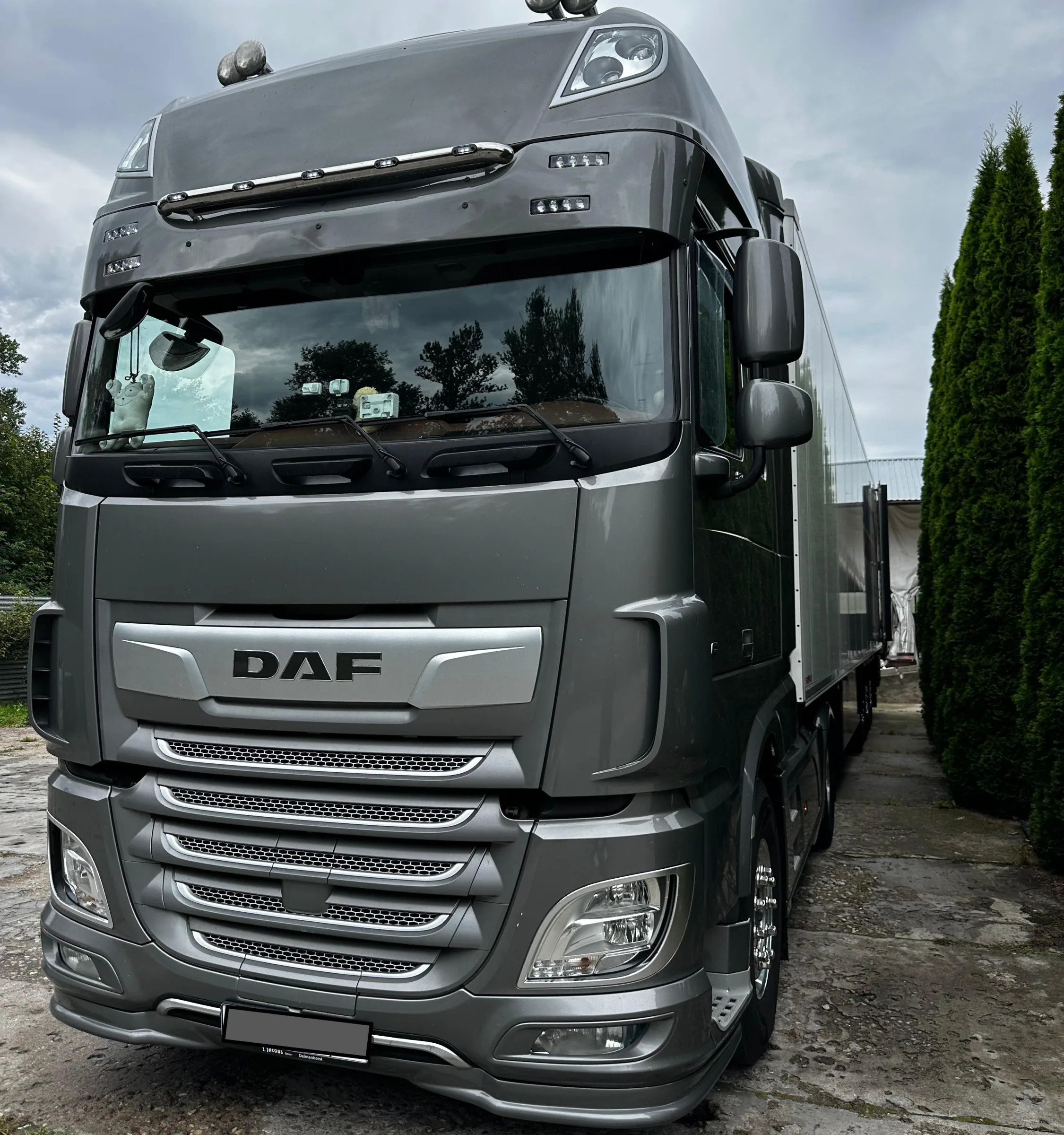 Солнцезащитный козырек DAF 106/105 под фонари
