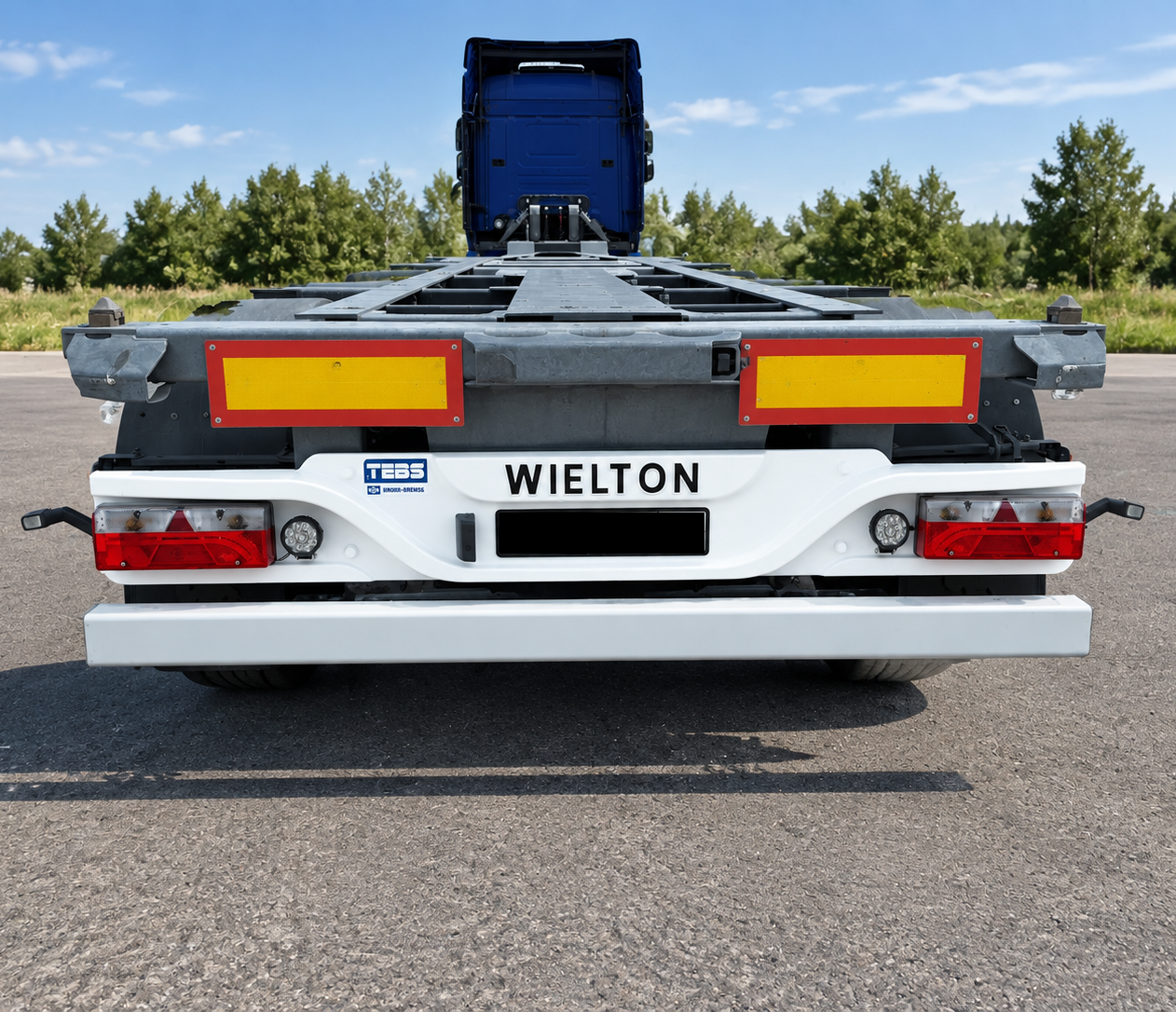 Панель фонарей WIELTON задний бампер